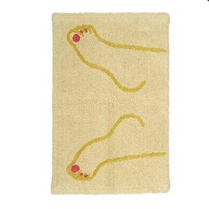 Cold Picnic Footsie Bathmat